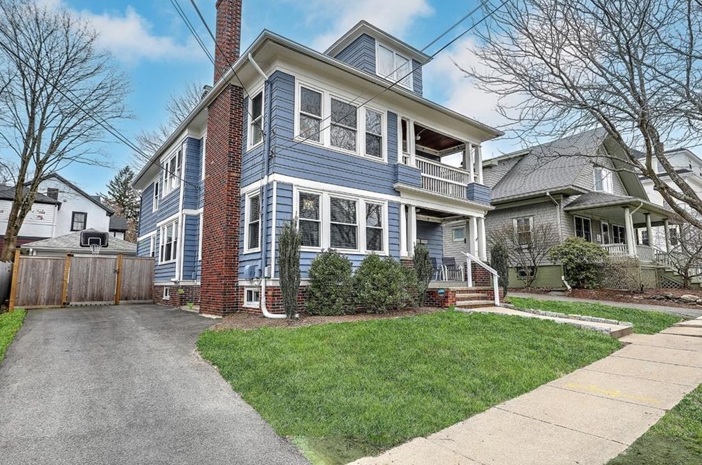 67 Overhill Rd, North Providence, RI 02906