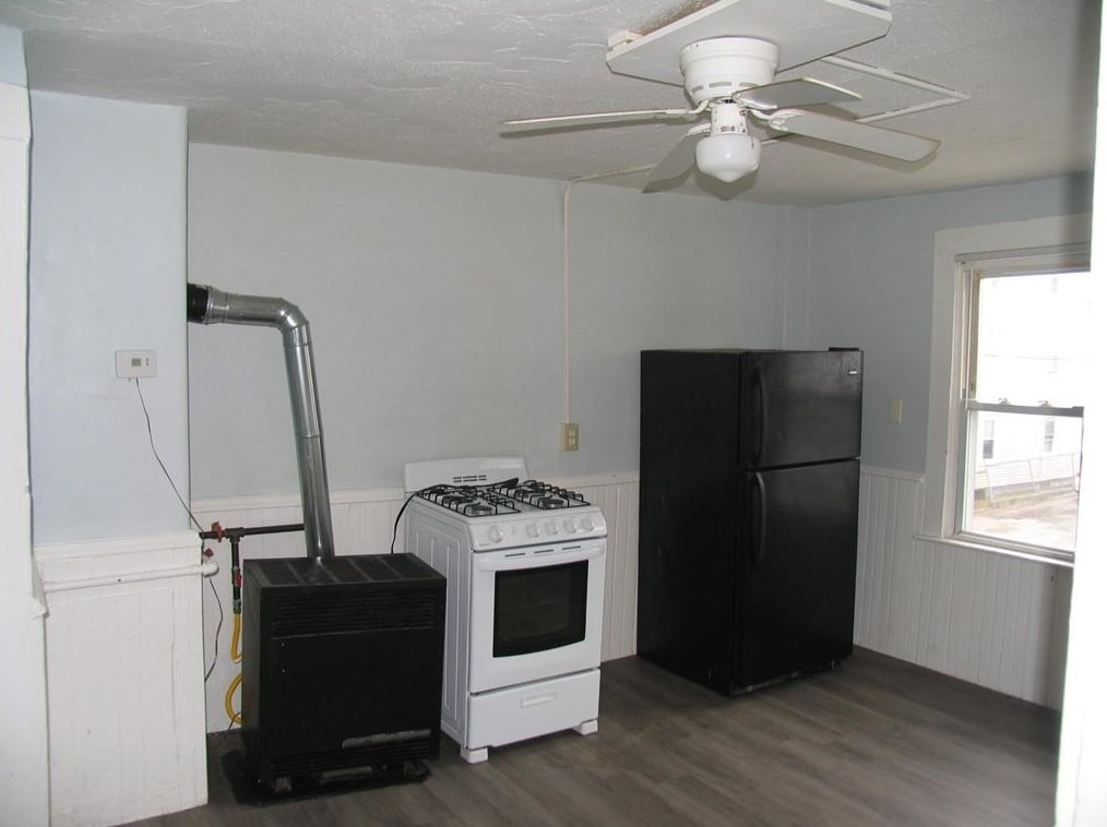 84 Chester St, Woonsocket, RI 02895
