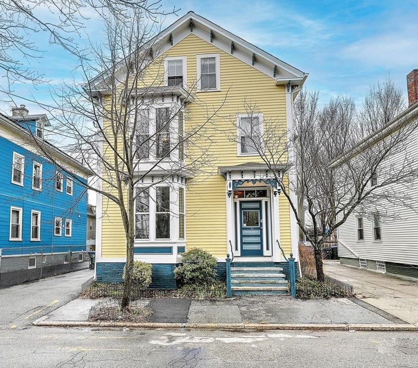 84 Vernon St, Providence, RI 02903