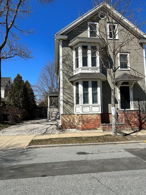53 Burton St #2, Bristol, RI 02809