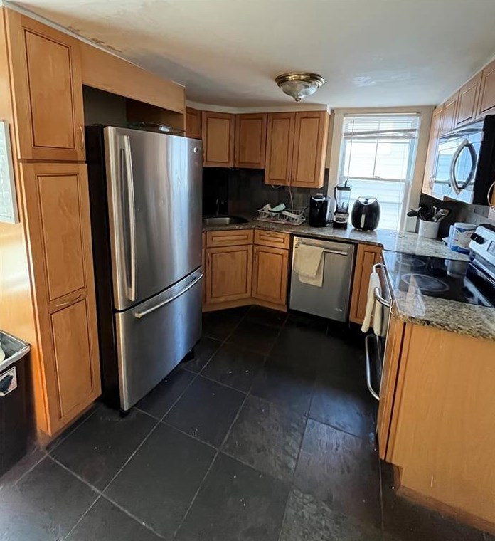 277 Spring St # 2, Middletown, RI