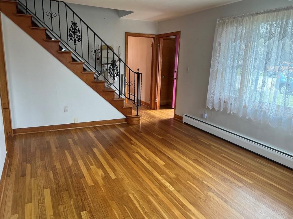 36 Brackett Ave, Tiverton, RI 02878