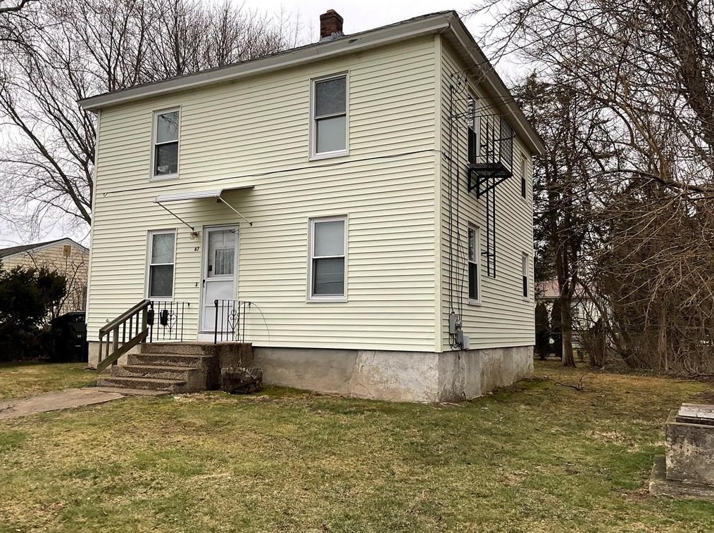 67 Barnold St, West Warwick, RI 02893
