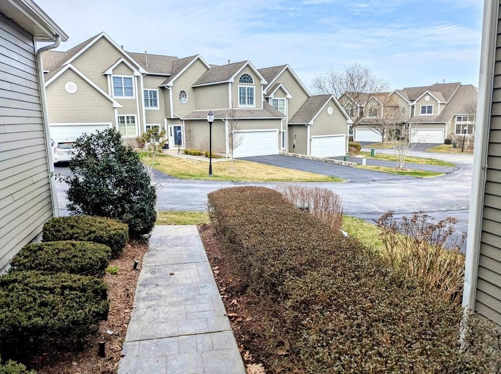 4 Seal Island Rd #4, Bristol, RI 02809