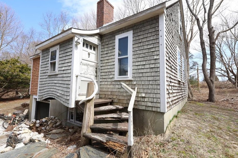 485 Turnpike Ave, Portsmouth, RI 02871