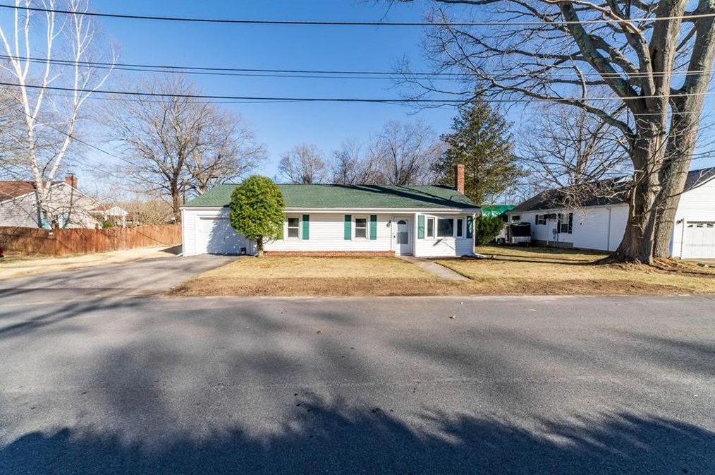 15 Temple St, Cumberland, RI 02864