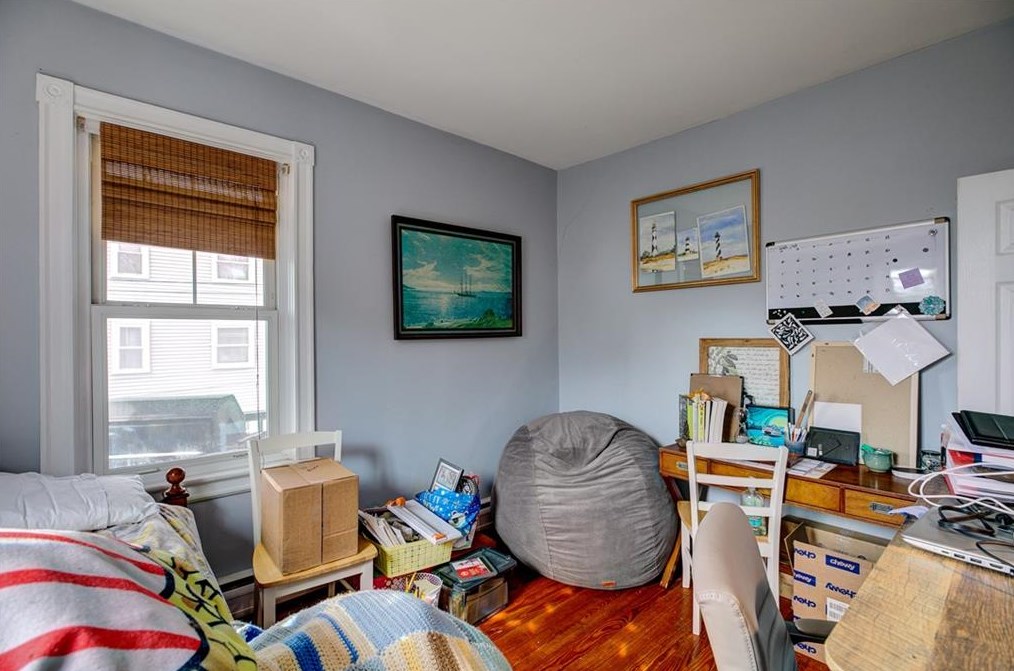 37 Prospect St, Bristol RI 02809-3134 exterior