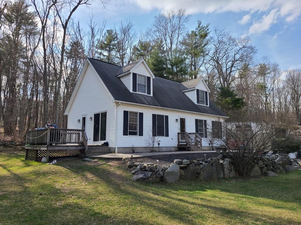 447 Steere Farm Rd, Burrillville, RI 02830