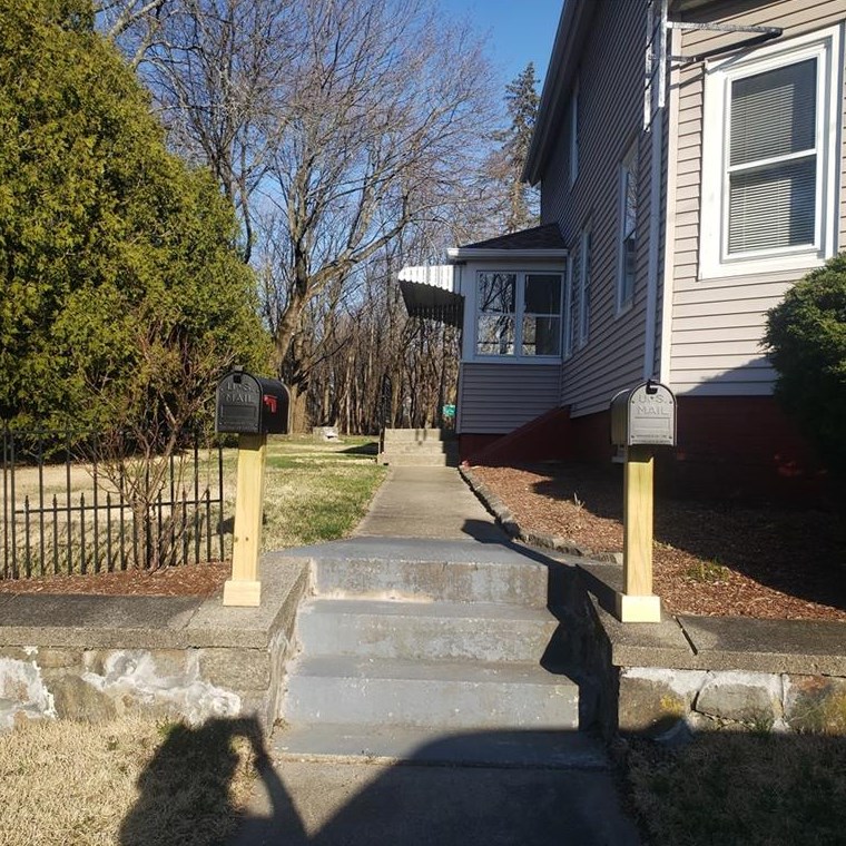 13 Redland Ave, East Providence, RI 02916