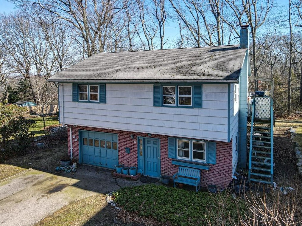 41 Abalone Rd, South Kingstown, RI 02874