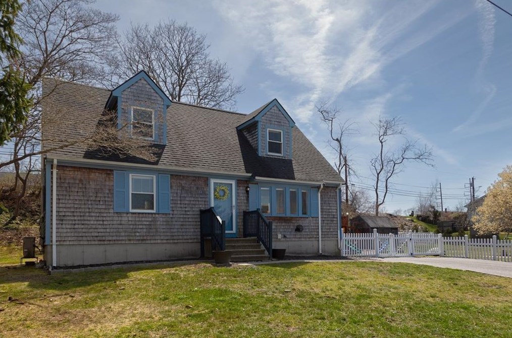 29 Warcam Way, Portsmouth, RI 02871