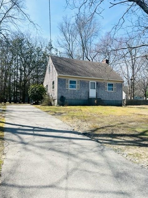 41 Cedar Dr, Bristol, RI 02809