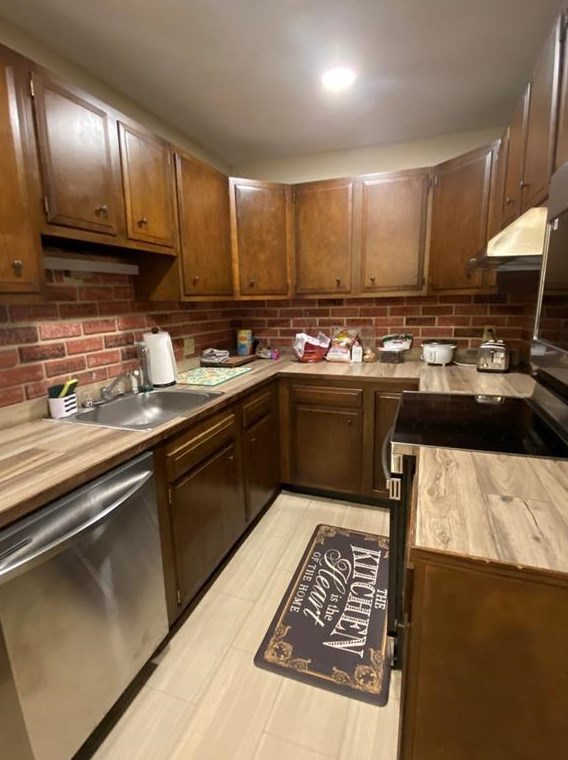5 Apple Valley Pkwy, Smithfield, RI 02828