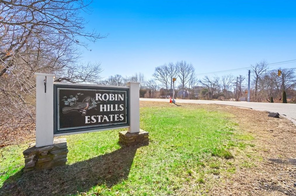 11 Robin Way, Westerly, RI 02891