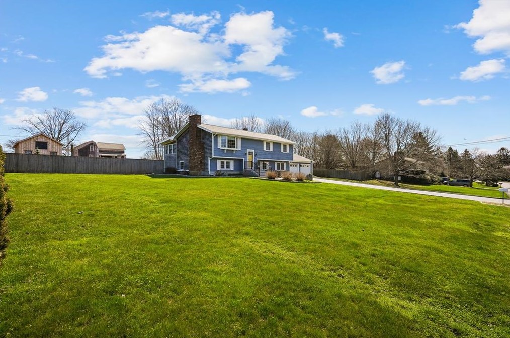 57 Franklin Terrace, Portsmouth, RI 02871