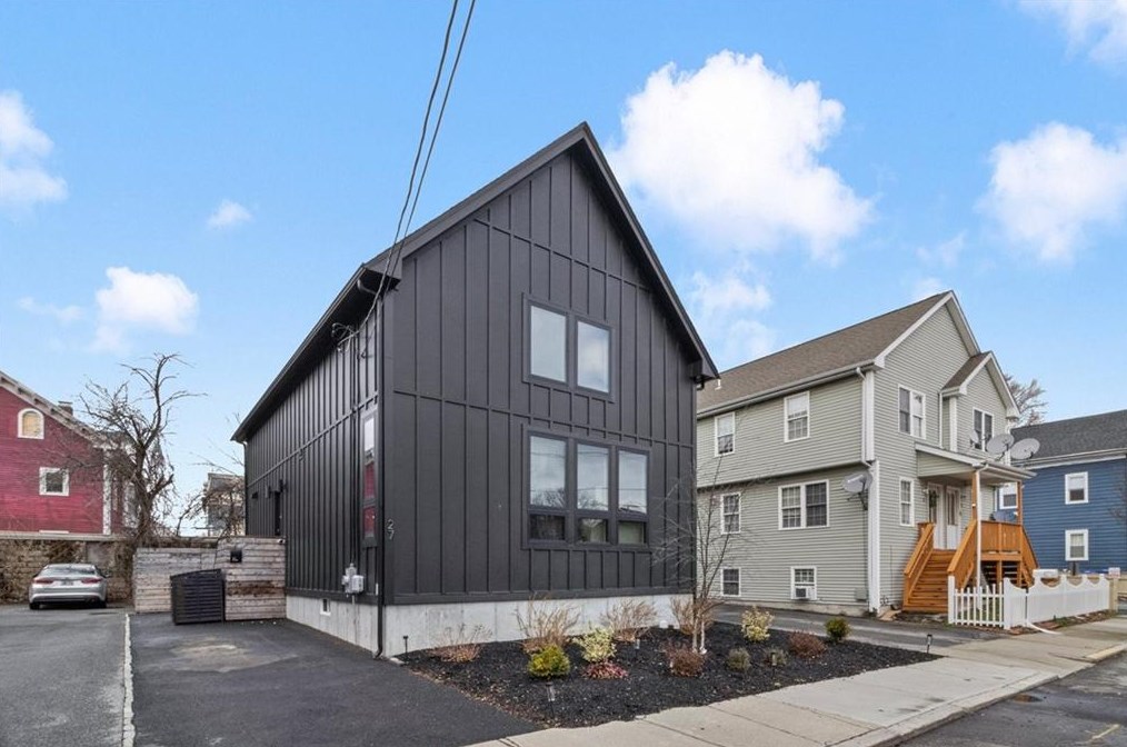 27 Grant St, Providence, RI 02909