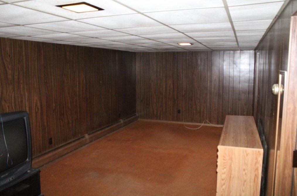 50 Harris Ave, West Warwick RI  02893-4505 exterior