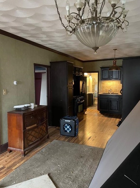 89 Cruz St, Cranston, RI 02920-2315