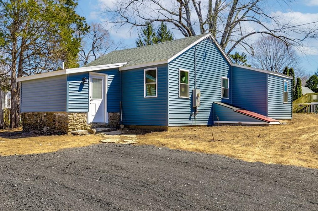 170 Brandy Brook Rd, Scituate RI  02857-2114 exterior