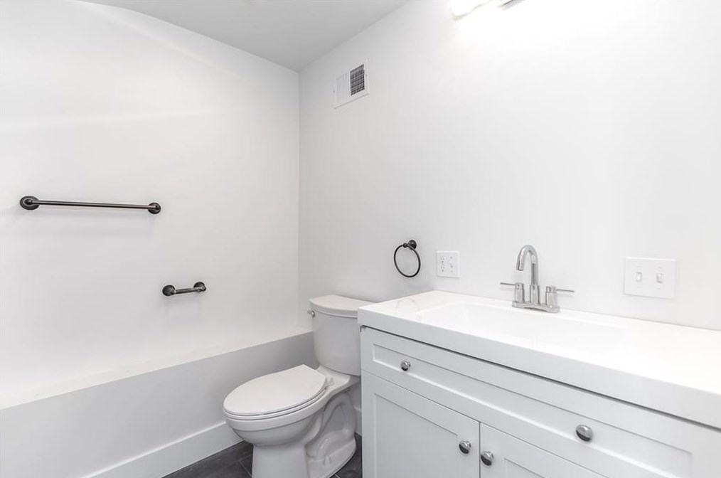 170 Brandy Brook Rd, Scituate RI  02857-2114 exterior