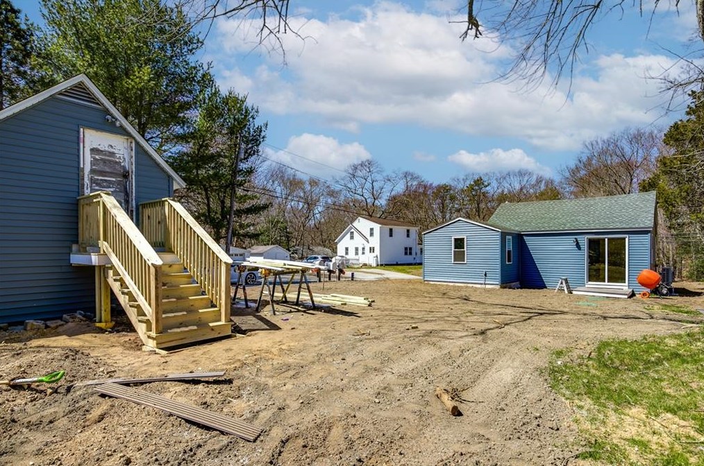 170 Brandy Brook Rd, Scituate RI  02857-2114 exterior