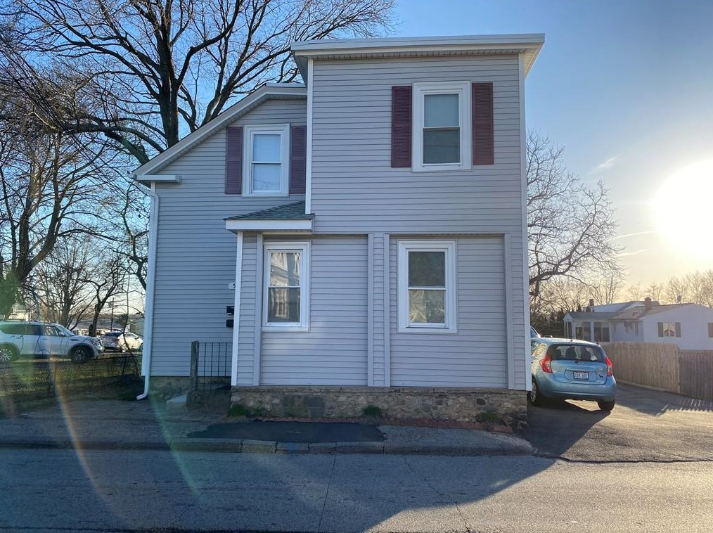 512 Woodward Rd, Providence, RI 02904