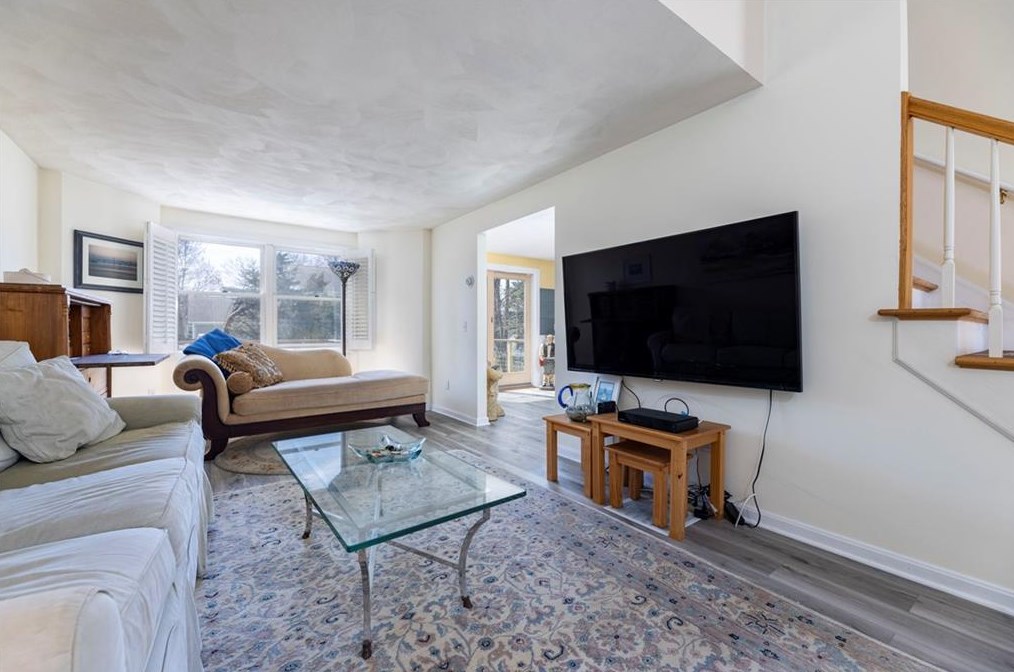 9 Ferry St, Jamestown RI  02835-2516 exterior