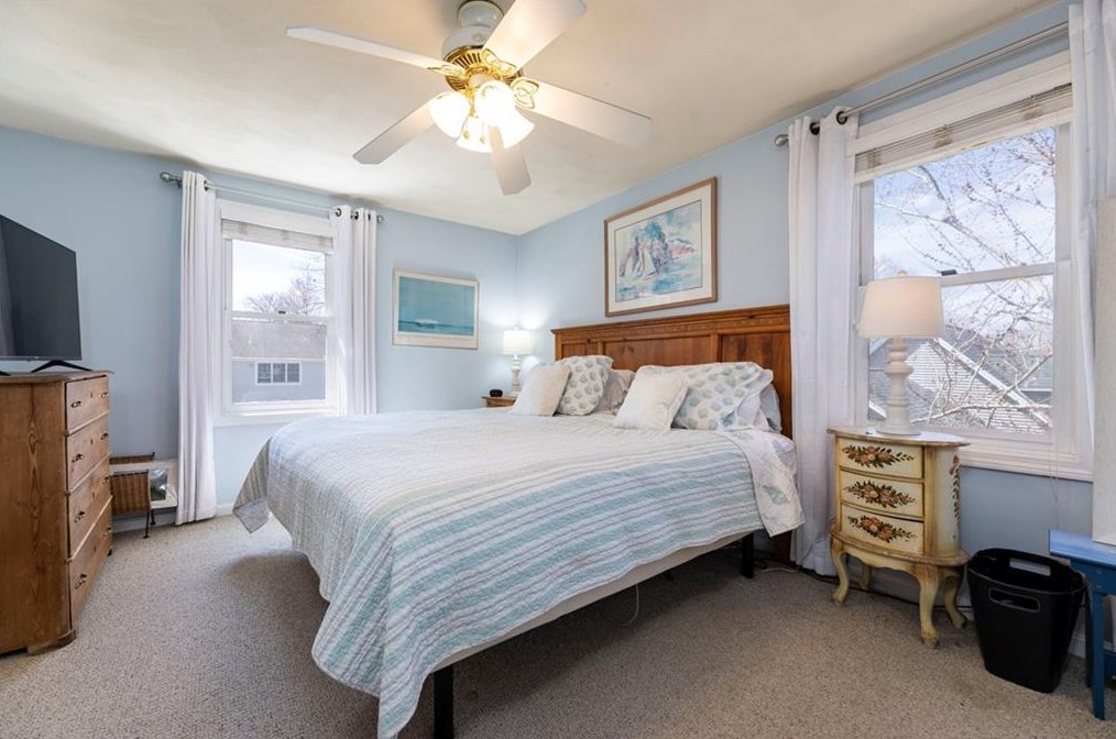 9 Ferry St, Jamestown RI  02835-2516 exterior