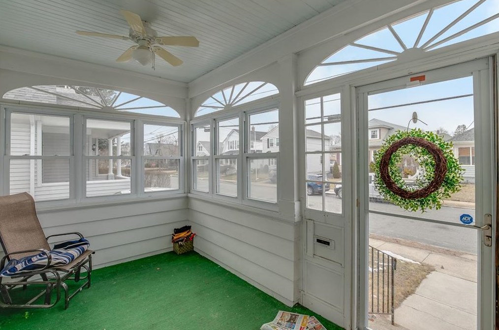 94 Lexington Ave, Cranston RI  02910-3310 exterior