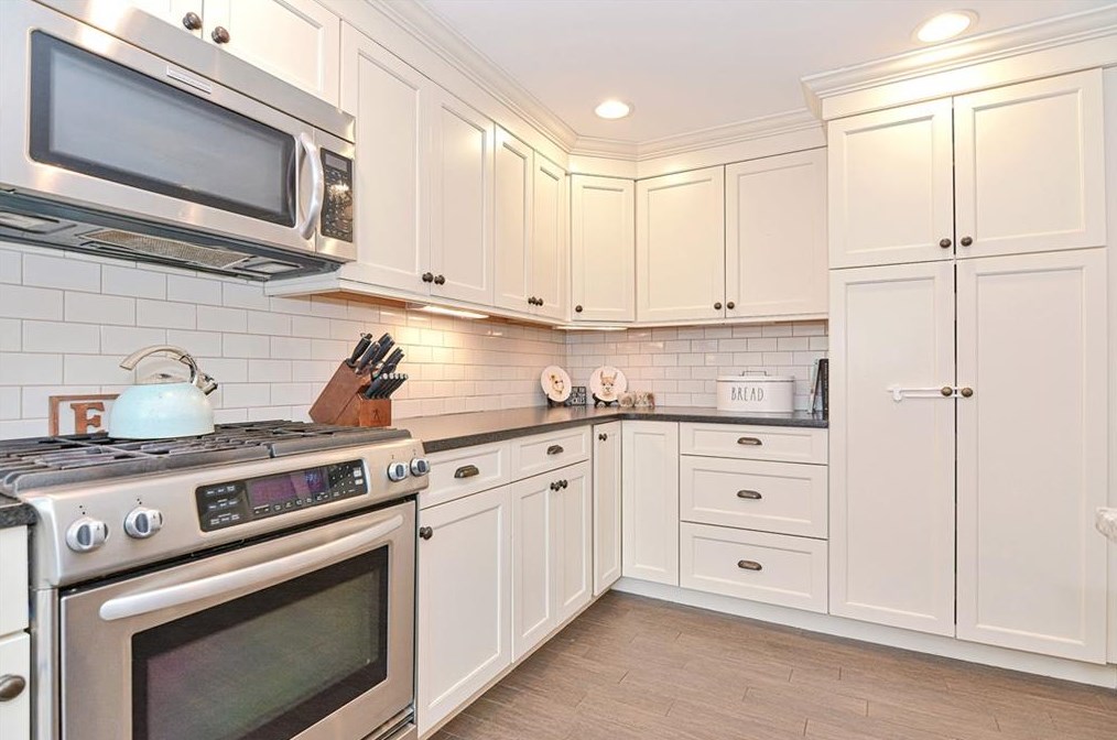 11 Maple Ave, North Smithfield RI  02824-1209 exterior