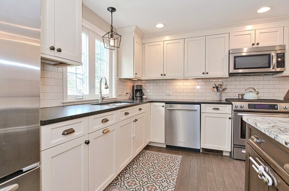 11 Maple Ave, North Smithfield RI  02824-1209 exterior