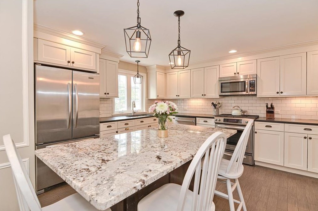 11 Maple Ave, North Smithfield RI  02824-1209 exterior