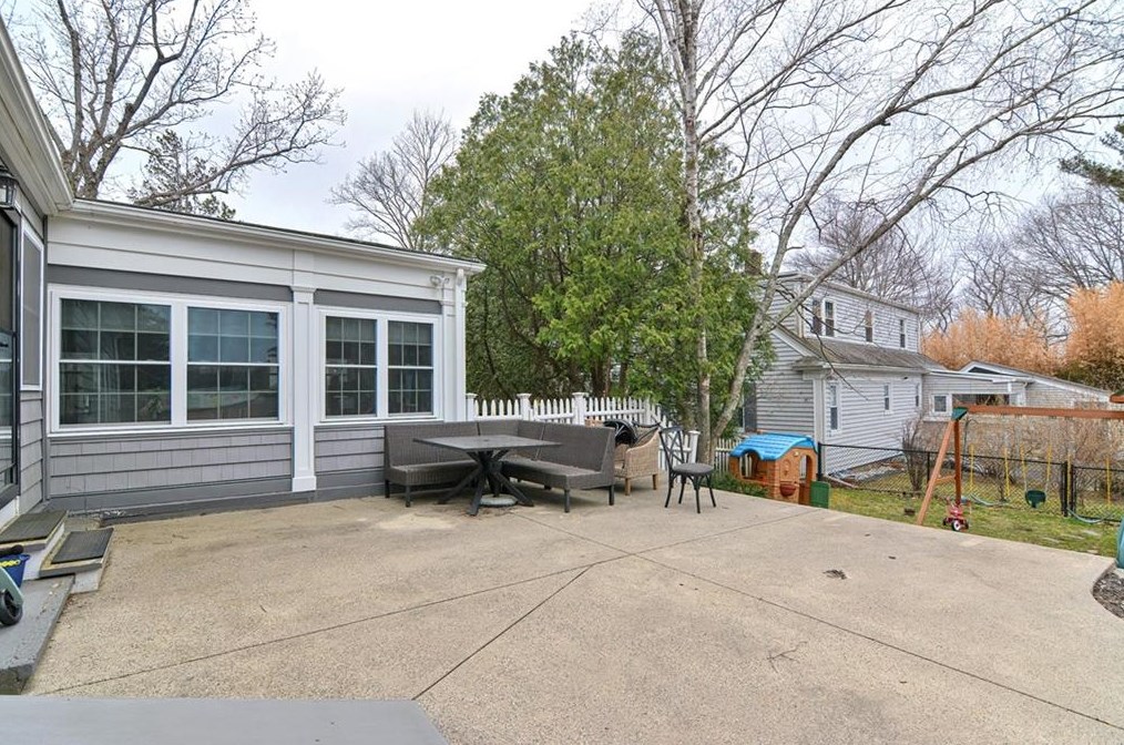 11 Maple Ave, North Smithfield RI  02824-1209 exterior