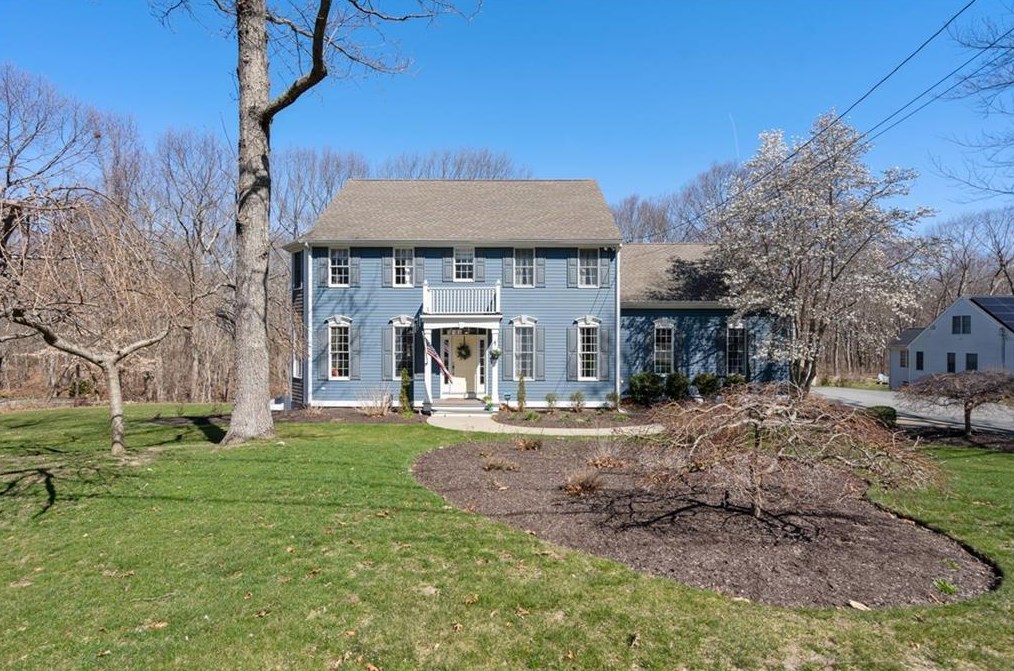 210 Douglas Dr, South Kingstown, RI 02874