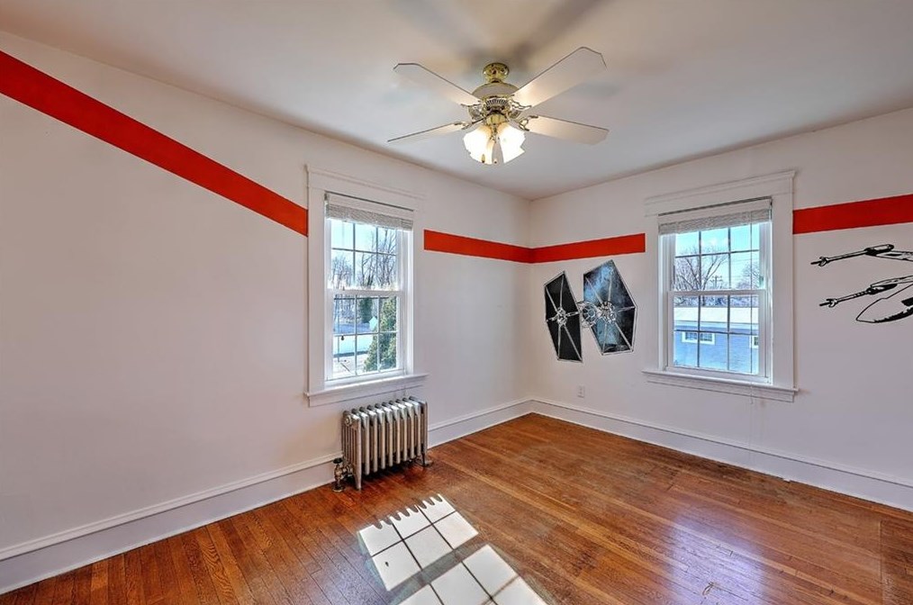 8 Weeden Ave, East Providence RI  02916-1718 exterior