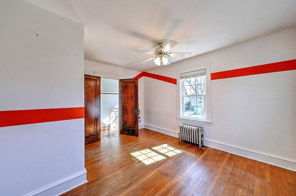 8 Weeden Ave, East Providence RI  02916-1718 exterior