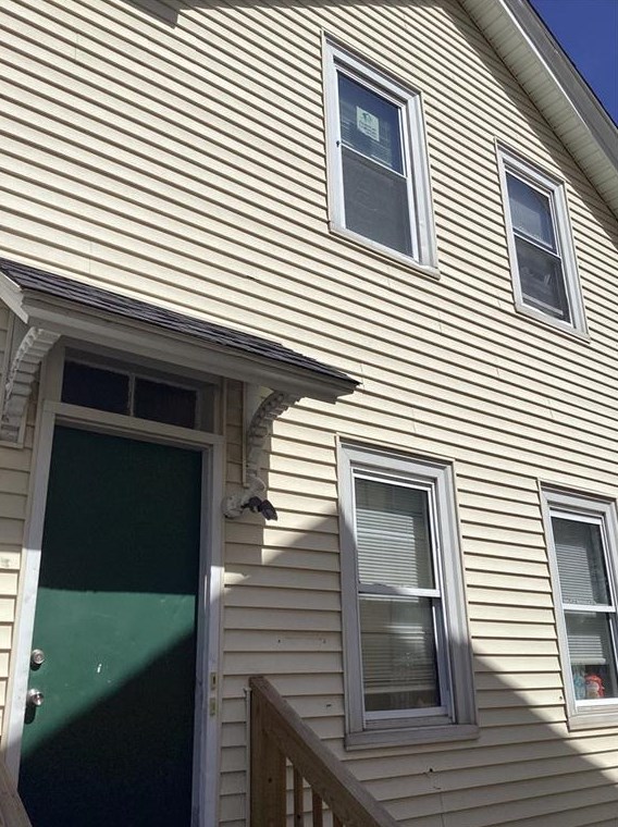 78 Vandewater St, Providence, RI 02908
