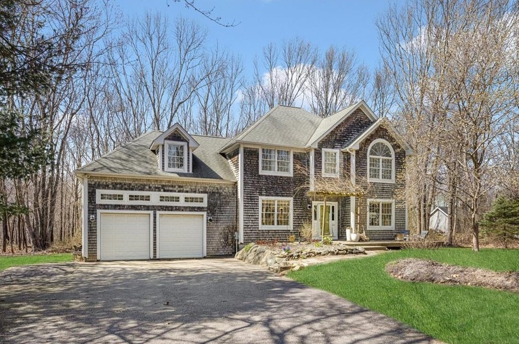 80 Ashton Ave, North Kingstown, RI 02852