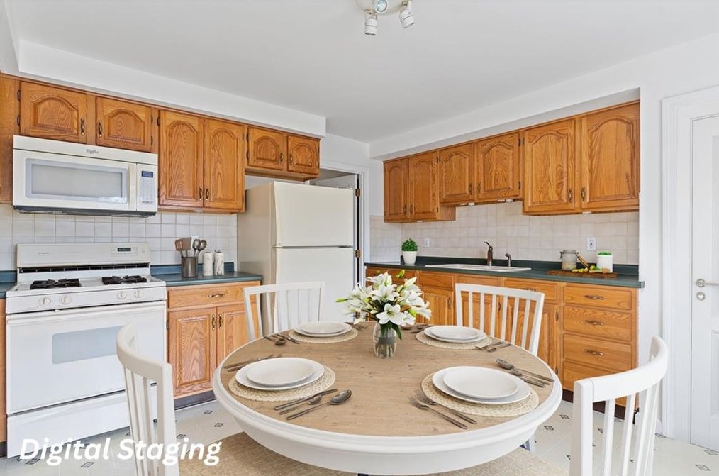 114 Crown Ave, East Providence RI  02915-4928 exterior