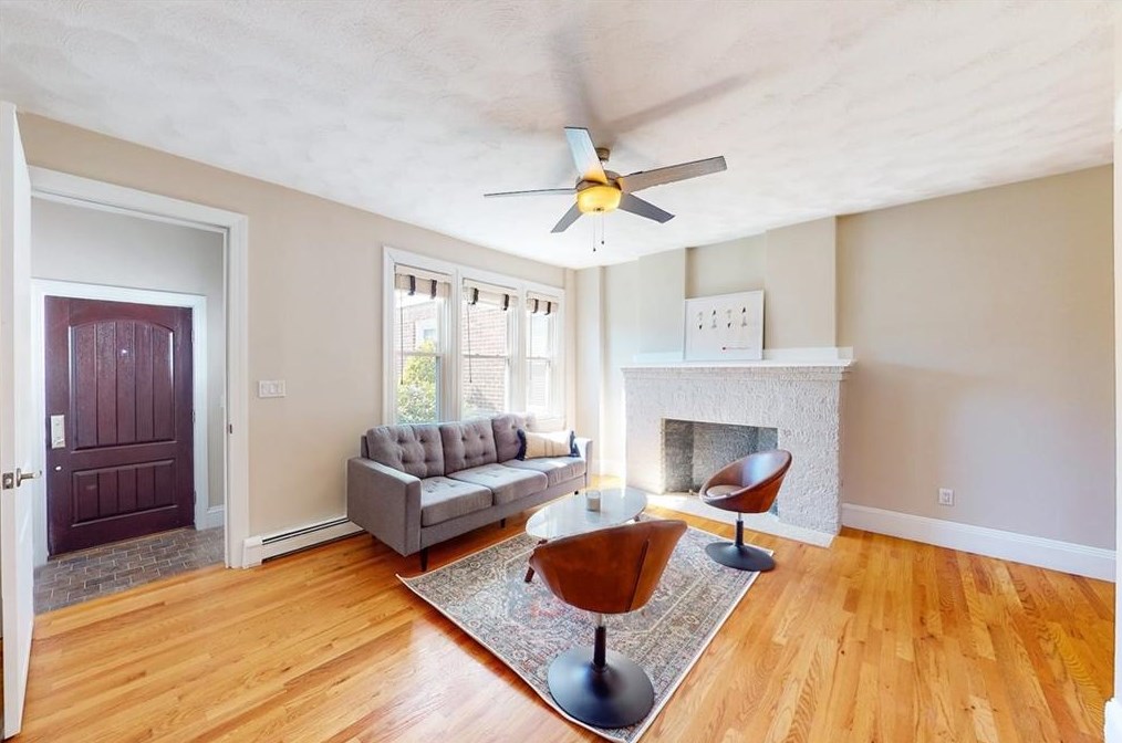 172 Irving Ave #172, Providence, RI 02906