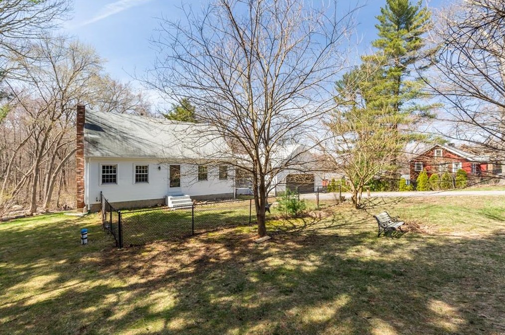 72 Branch Pike, Smithfield, RI 02917-1228