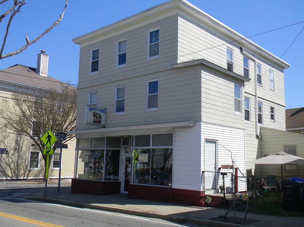 350 Main St, Warren, RI 02885