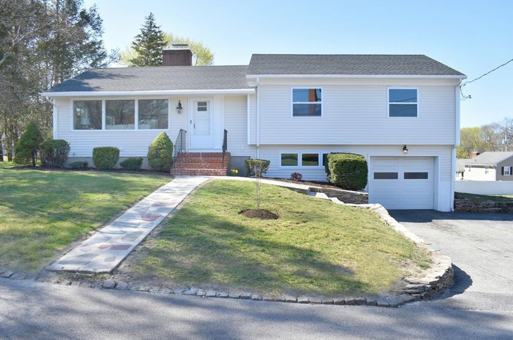 260 Garden Hills Dr, Cranston, RI 02920