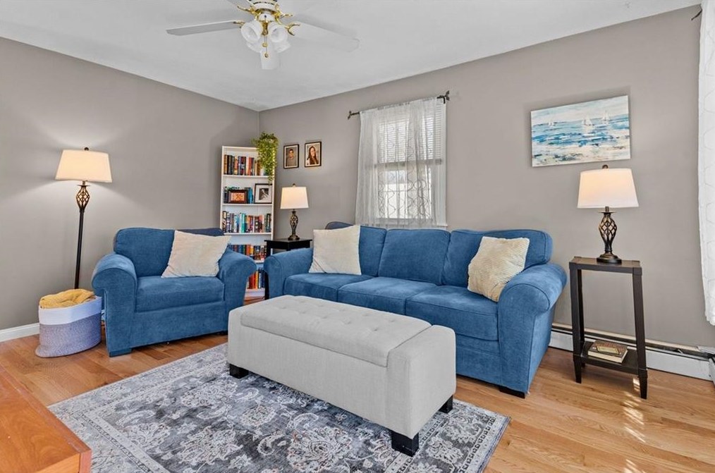 13 Hattie Ave, Smithfield RI  02828-2808 exterior