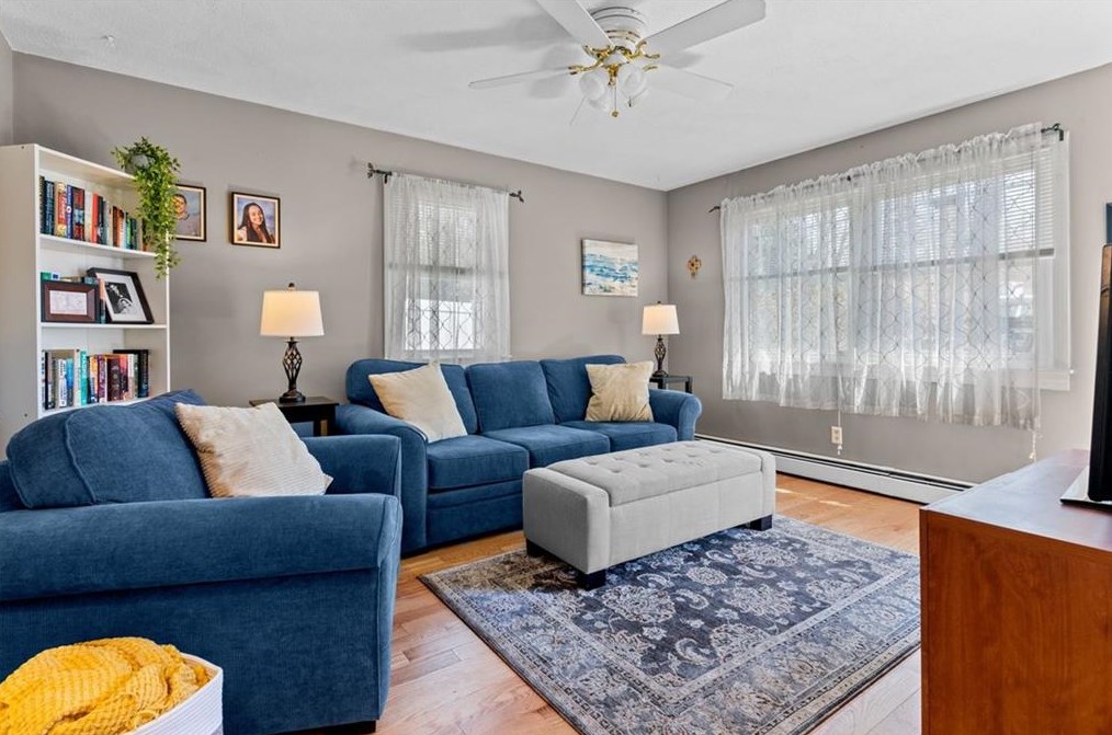 13 Hattie Ave, Smithfield RI  02828-2808 exterior