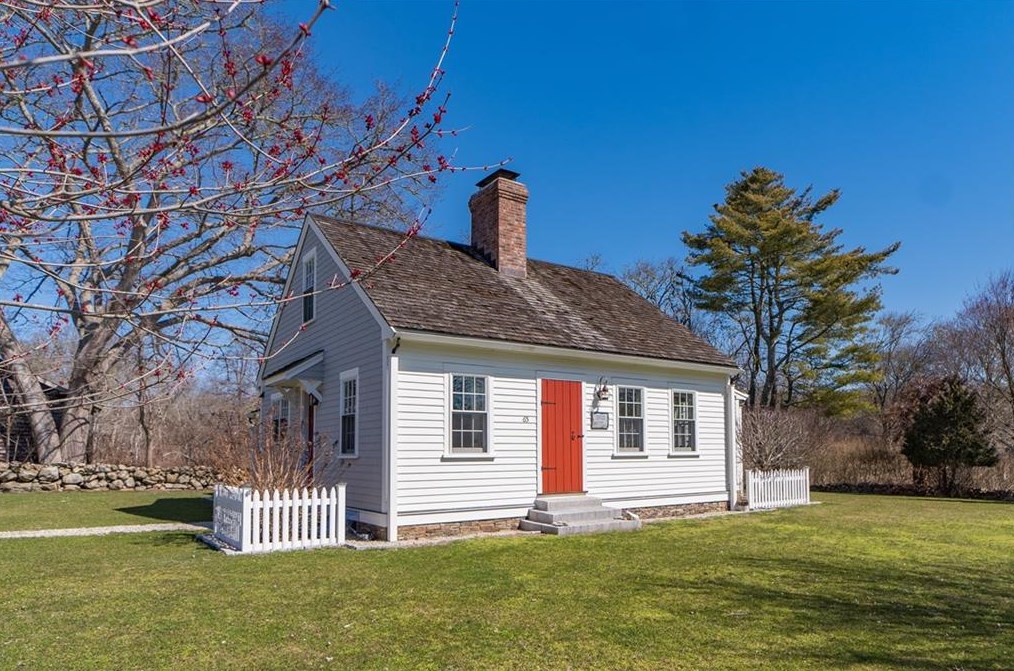 65 Mullin Hill Rd, Little Compton, RI 02837