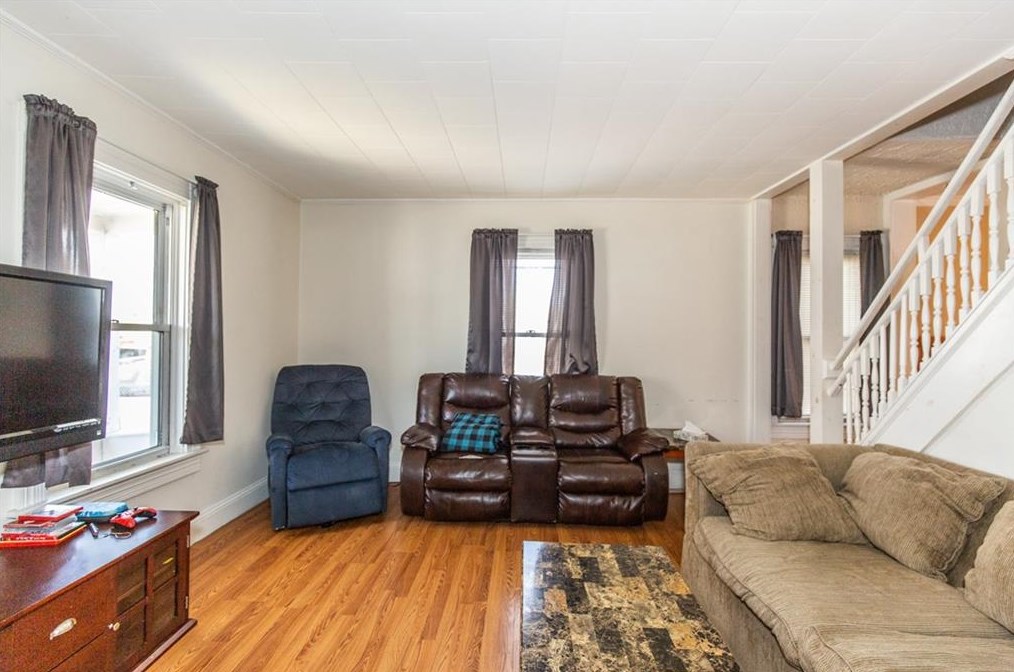 43 3rd Ave, Woonsocket, RI 02895