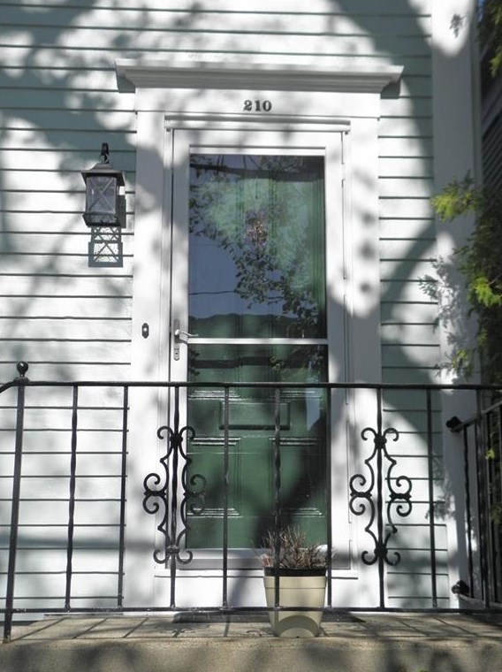 210 High St, Bristol, RI 02809
