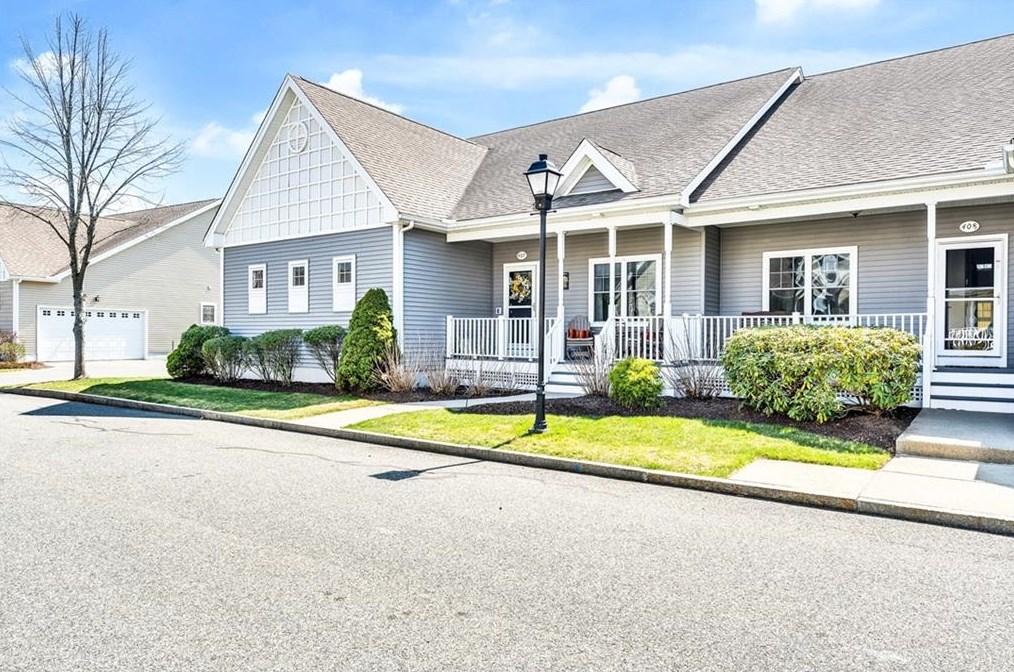 500 Mendon Rd #407, Cumberland, RI 02864