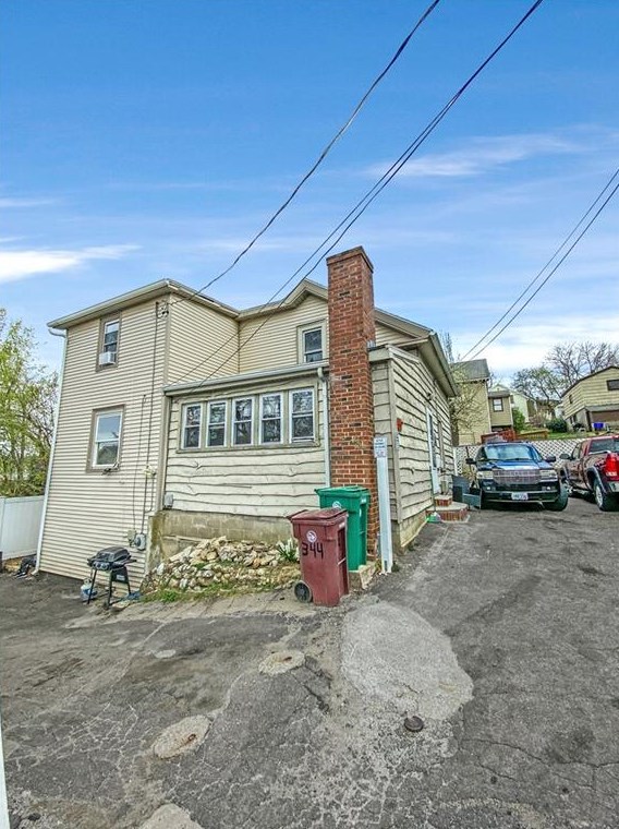 344 Grove St, Woonsocket, RI 02895